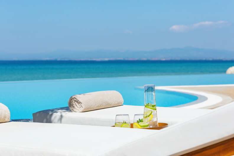 Tiara Holidays - Sani Beach - infinity pool 2